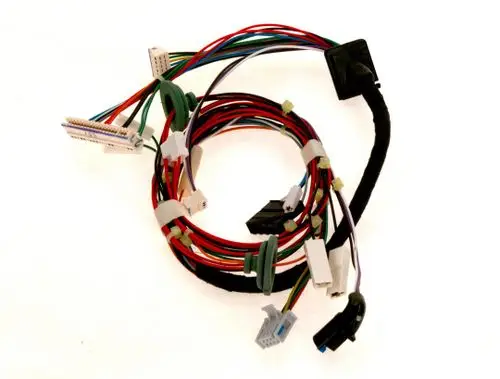 Kabelbaum mit mehreren farbigen Drähten und Steckverbindern, hergestellt von Bosch, geeignet für elektrische Verbindungen in technischen Anwendungen.